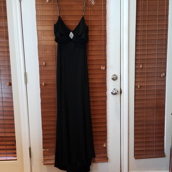 Black Formal Dree - Picture 2 of 4
